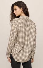 Load image into Gallery viewer, RIVER PLAID BUTTON UP