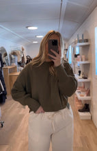 Load image into Gallery viewer, SUMIRE PULLOVER
