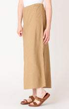 Load image into Gallery viewer, CAMEL LINEN SKIRT
