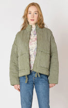 Load image into Gallery viewer, CLOVE QUILTED JACKET
