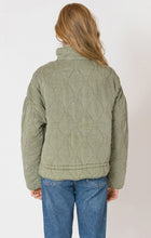Load image into Gallery viewer, CLOVE QUILTED JACKET
