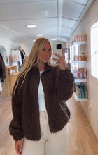 Load image into Gallery viewer, HARBIN JACKET
