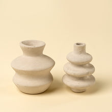 Load image into Gallery viewer, WAVE CREAM BUD VASE
