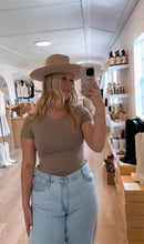 Load image into Gallery viewer, ROXI CRECKNECK TSHIRT - NOMAD
