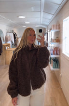 Load image into Gallery viewer, HARBIN JACKET

