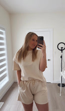 Load image into Gallery viewer, EMMIE FLOW SHORT CREME
