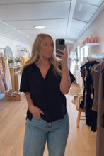 Load image into Gallery viewer, SICILY SHORT SLEEVE TOP
