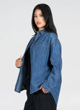 Load image into Gallery viewer, PARTON OVERSIZED DENIM SHIRT
