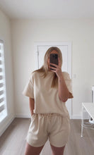 Load image into Gallery viewer, EMMIE FLOW SHORT CREME
