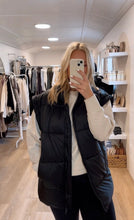 Load image into Gallery viewer, ASH PUFFER VEST
