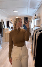 Load image into Gallery viewer, SARAH LONG SLEEVE
