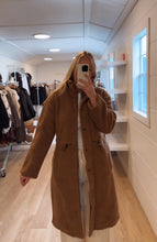 Load image into Gallery viewer, SISKA JACKET
