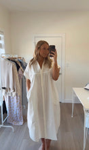 Load image into Gallery viewer, BEATRICE DRESS
