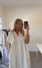 Load image into Gallery viewer, BEATRICE DRESS

