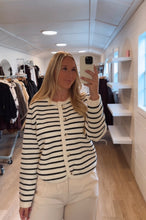 Load image into Gallery viewer, CHASTAIN SWEATER
