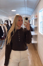 Load image into Gallery viewer, JAXY KNIT
