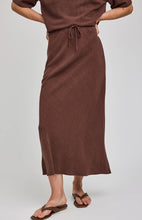 Load image into Gallery viewer, CASSIA LINEN SKIRT
