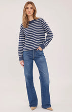Load image into Gallery viewer, WANDA PULLOVER SWEATER
