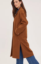 Load image into Gallery viewer, AGATHA COAT
