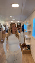 Load image into Gallery viewer, RANDI LONG SLEEVE TOP

