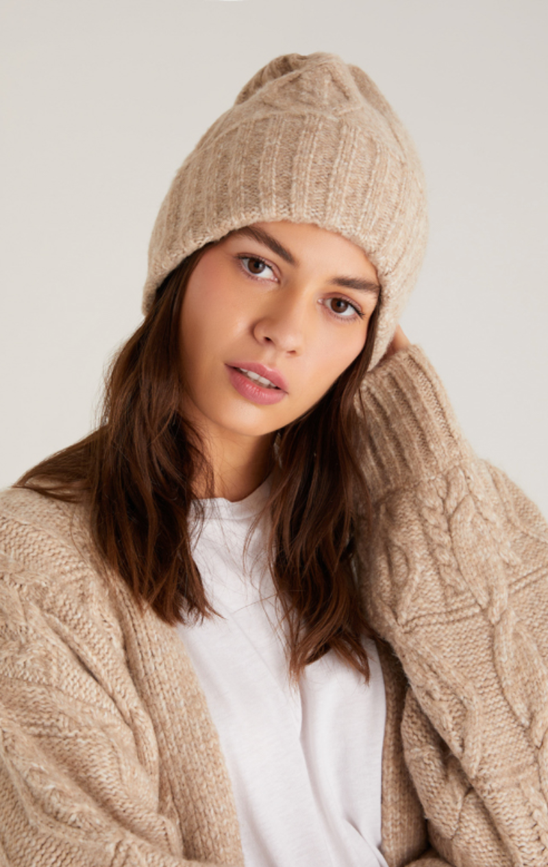 CABLE KNIT BEANIE
