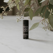 Load image into Gallery viewer, LIPPY: VANILLA MINT (ESSENTIAL OIL)
