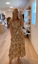 Load image into Gallery viewer, CROCHET TRIM MAXI DRESS
