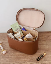 Load image into Gallery viewer, JULIETTE VANITY CASE
