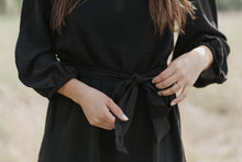 Load image into Gallery viewer, THE DIPPIN&#39; DAISY DRESS
